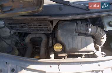 Вантажний фургон Renault Trafic 2010 в 