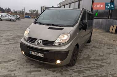 Минивэн Renault Trafic 2011 в 