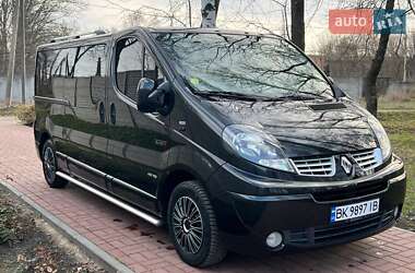 Минивэн Renault Trafic 2013 в 