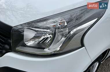 Грузопассажирский фургон Renault Trafic 2018 в 