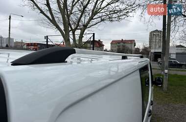 Грузопассажирский фургон Renault Trafic 2018 в 