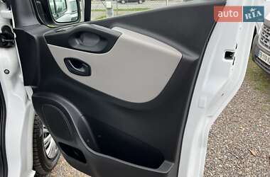 Грузопассажирский фургон Renault Trafic 2018 в 