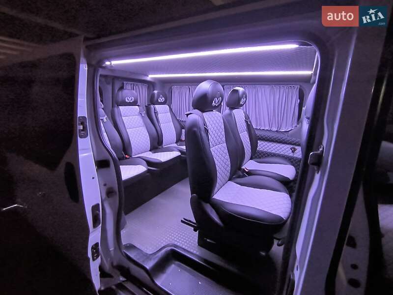 Минивэн Renault Trafic 2005 в Гайсине