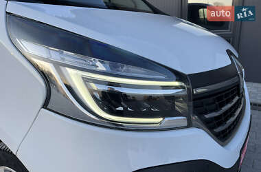Грузовой фургон Renault Trafic 2020 в 