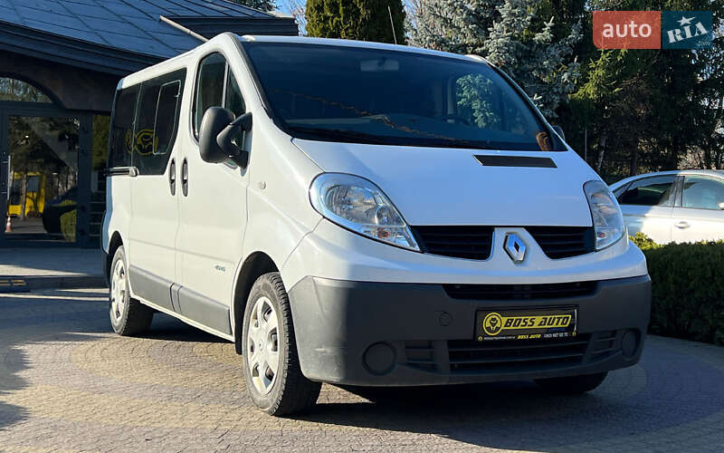 Мінівен Renault Trafic 2013 в 
