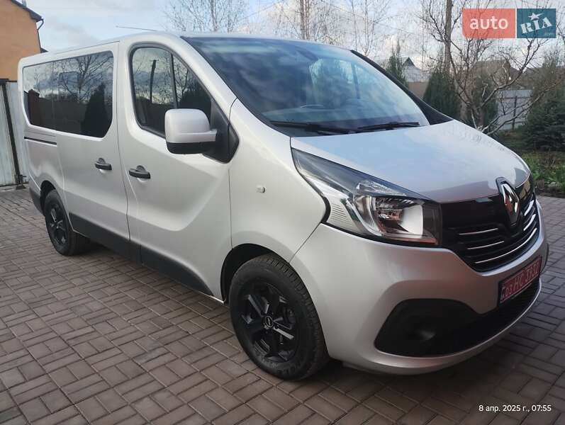 Мінівен Renault Trafic 2017 в Дніпрі
