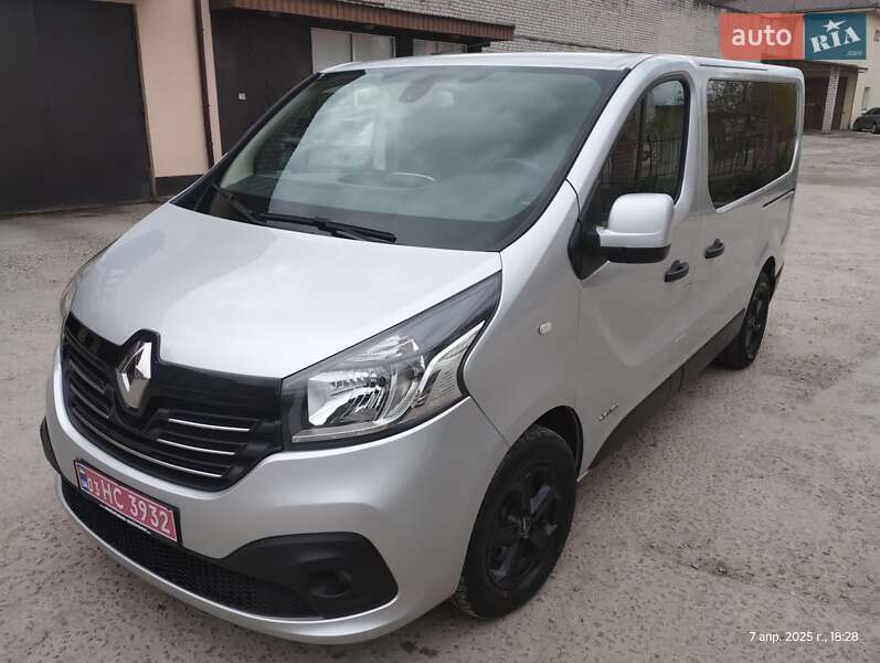 Мінівен Renault Trafic 2017 в Дніпрі