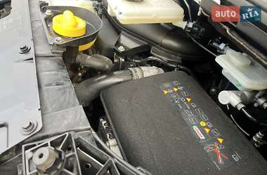 Грузовой фургон Renault Trafic 2020 в 
