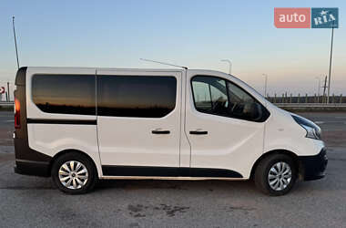 Минивэн Renault Trafic 2017 в 