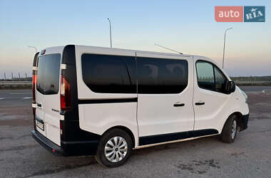 Минивэн Renault Trafic 2017 в 
