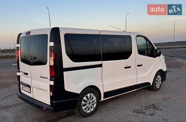 Минивэн Renault Trafic 2017 в 