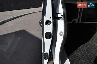 Грузовой фургон Renault Trafic 2019 в 
