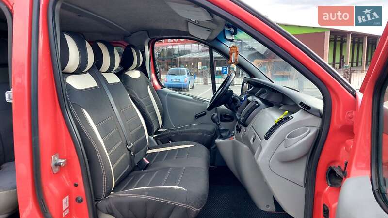 Минивэн Renault Trafic 2003 в Вознесенске