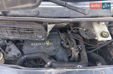 Грузовой фургон Renault Trafic 2005 в 