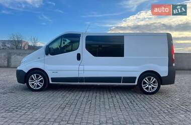 Минивэн Renault Trafic 2012 в 