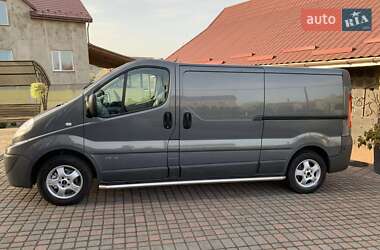 Грузовой фургон Renault Trafic 2012 в 