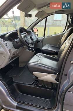 Грузовой фургон Renault Trafic 2012 в 