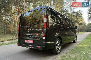 Минивэн Renault Trafic 2021 в 