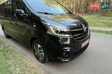 Минивэн Renault Trafic 2021 в 