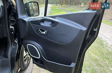 Минивэн Renault Trafic 2021 в 