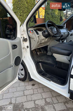 Минивэн Renault Trafic 2007 в 