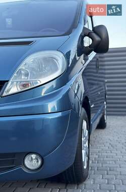 Мінівен Renault Trafic 2012 в 