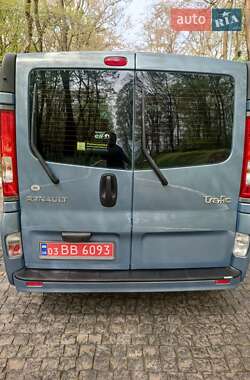 Минивэн Renault Trafic 2012 в 