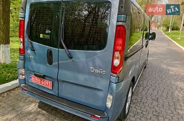 Минивэн Renault Trafic 2012 в 