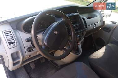 Грузовой фургон Renault Trafic 2011 в 