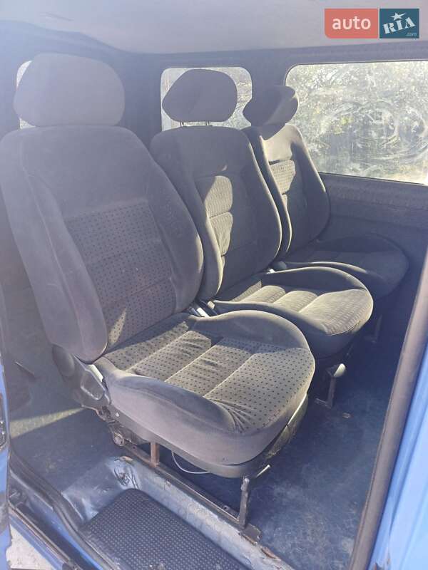 Минивэн Renault Trafic 2005 в Демидовке