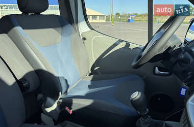 Минивэн Renault Trafic 2014 в 