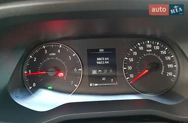 Вантажний фургон Renault Trafic 2022 в 