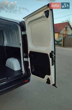 Вантажний фургон Renault Trafic 2022 в 