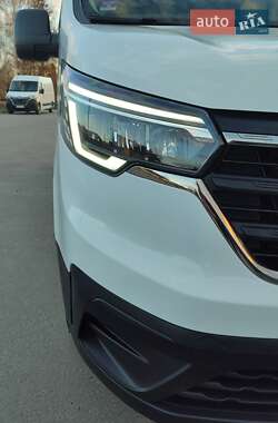 Вантажний фургон Renault Trafic 2022 в 