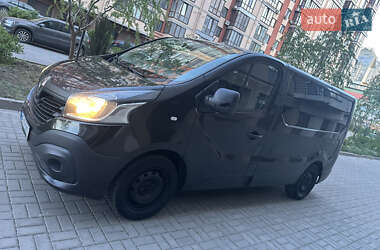 Мінівен Renault Trafic 2016 в Дніпрі