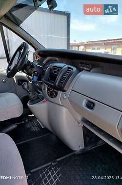 Мінівен Renault Trafic 2004 в 