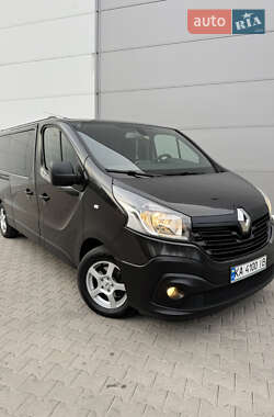 Минивэн Renault Trafic 2016 в 
