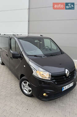 Минивэн Renault Trafic 2016 в 