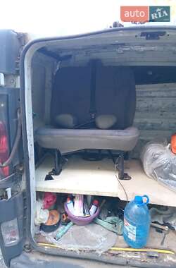 Грузопассажирский фургон Renault Trafic 2005 в 