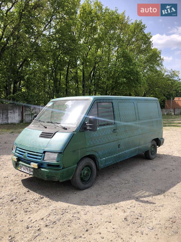Вантажний фургон Renault Trafic 1998 в 