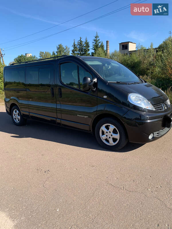 Минивэн Renault Trafic 2011 в Олевске