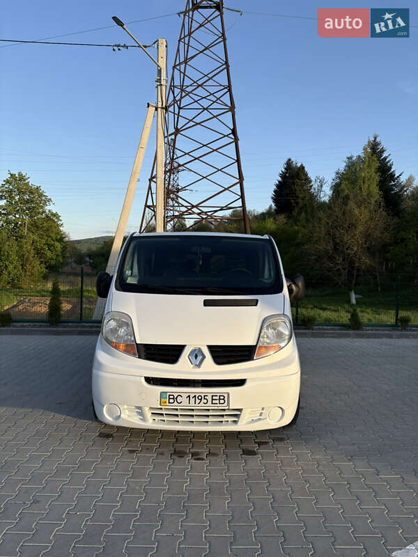 Мінівен Renault Trafic 2006 в 