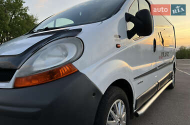 Минивэн Renault Trafic 2005 в 