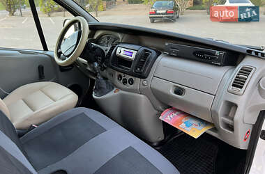 Минивэн Renault Trafic 2005 в 