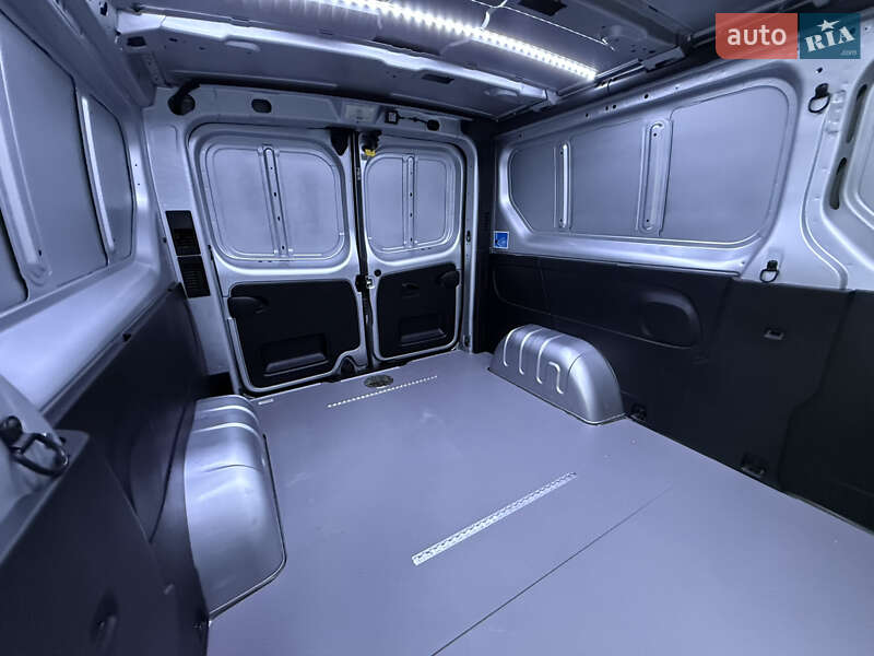 Другие грузовики Renault Trafic 2021 в Киеве