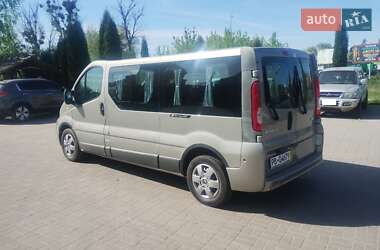 Минивэн Renault Trafic 2012 в 