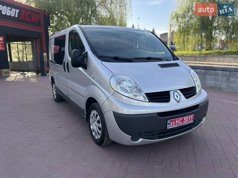 Мінівен Renault Trafic 2013 в Рівному