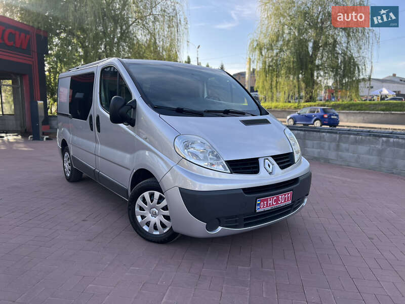 Мінівен Renault Trafic 2013 в Рівному