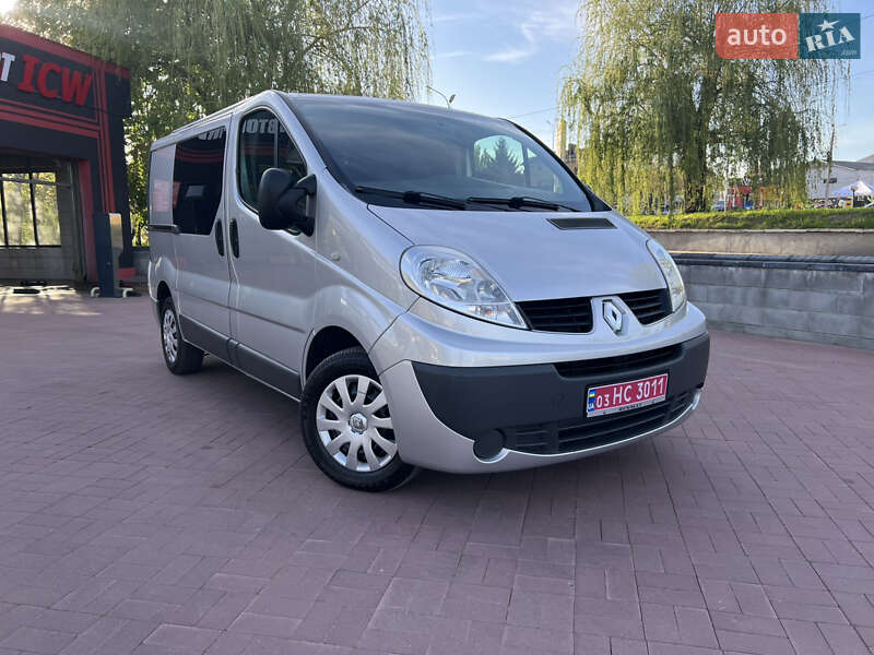 Мінівен Renault Trafic 2013 в Рівному