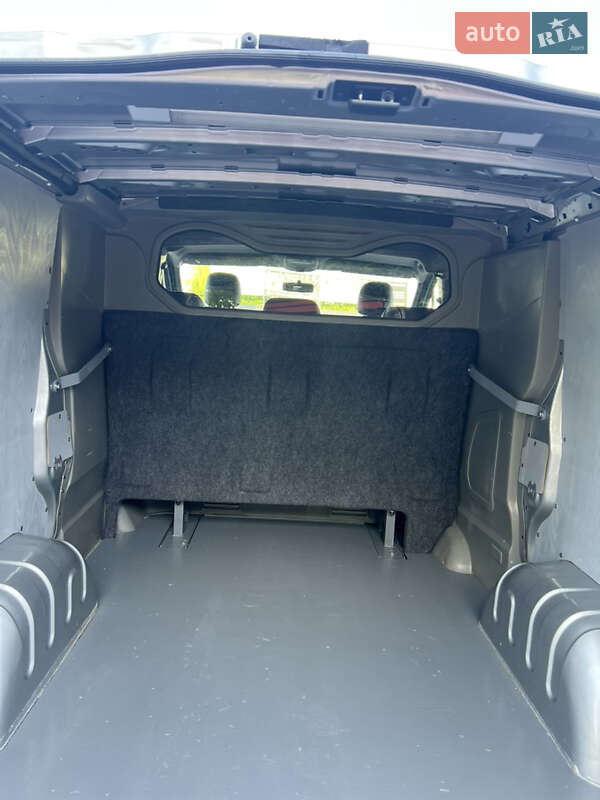 Мінівен Renault Trafic 2013 в Рівному
